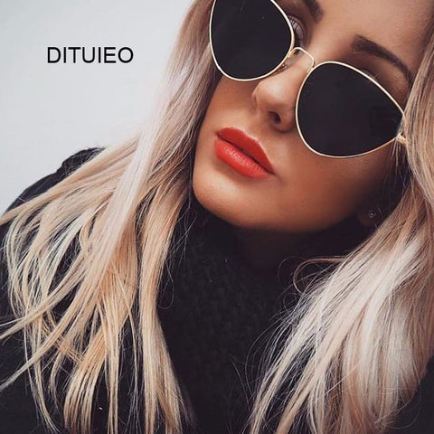 Oversized Square Sunglasses Women 2019 Luxury Brand Fashion Flat Top Red Black Clear Lens One Piece Men Gafas Shade Mirror UV400